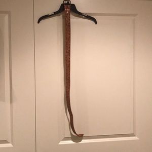 Tan leather belt with acorn design